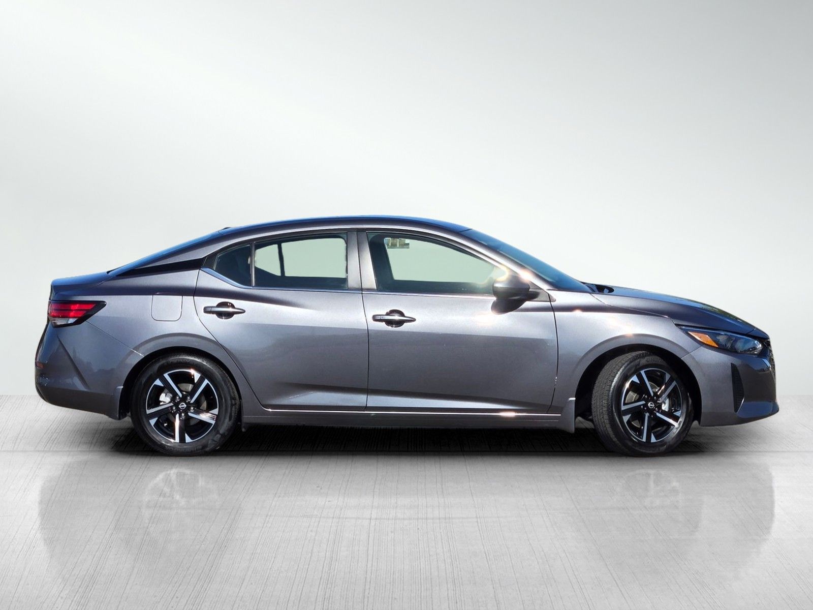 2025 Nissan Sentra SV photo 3