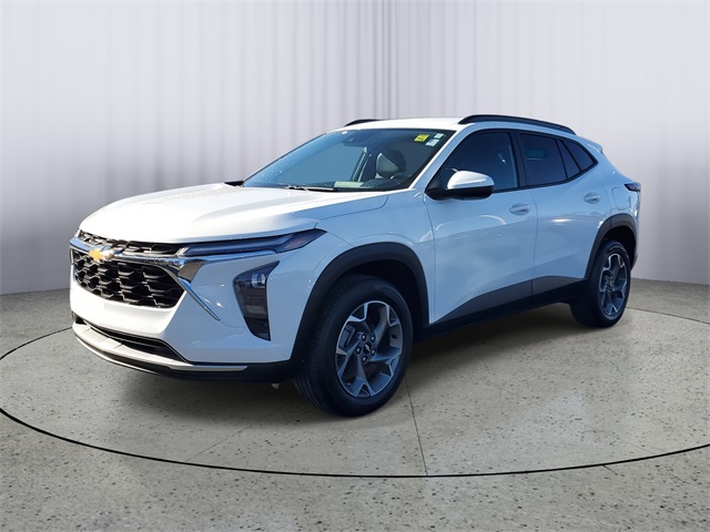 2024 Chevrolet Trax LT photo 4