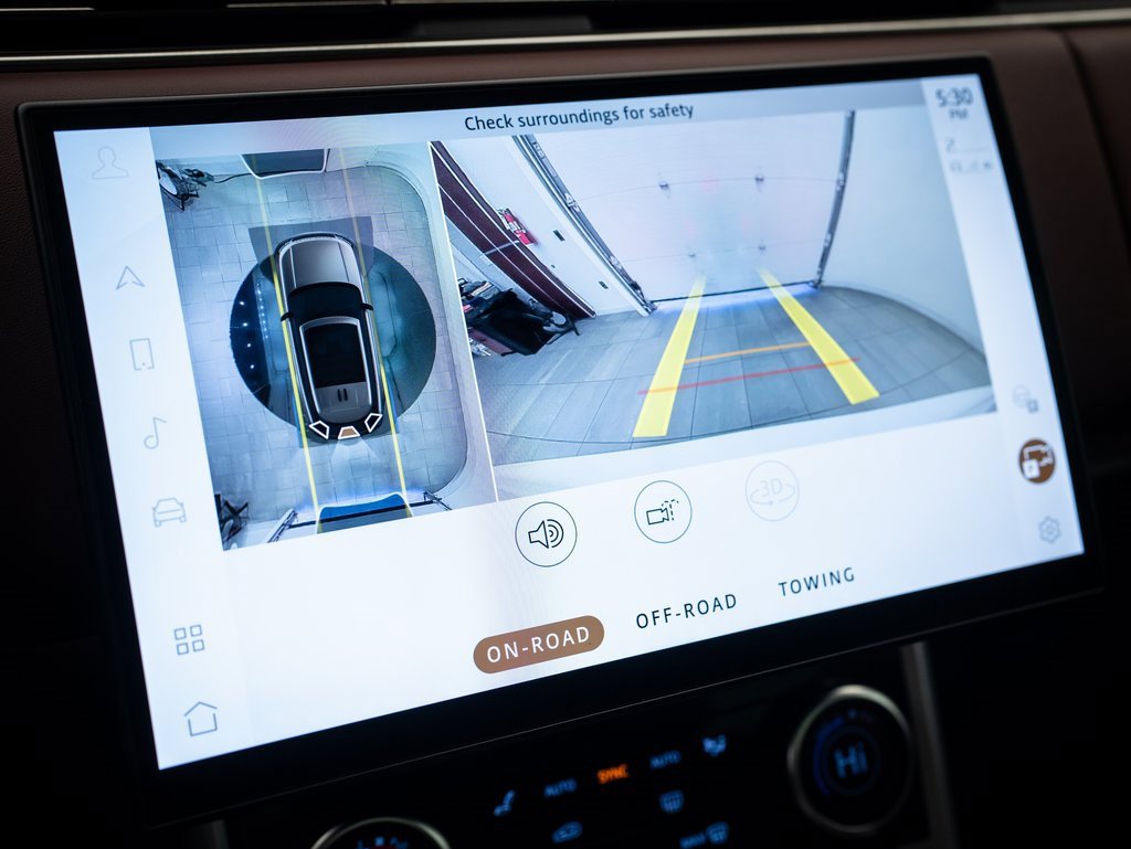 2023 Land Rover Range Rover SE photo 29