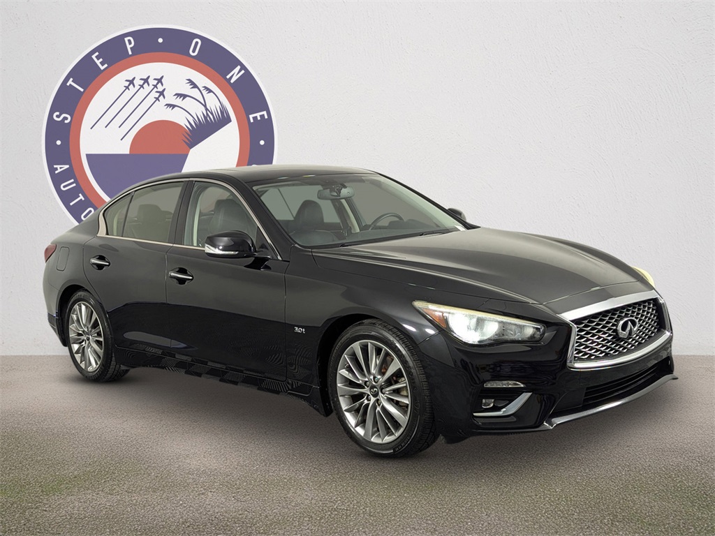 2019 Infiniti Q50 3.0t LUXE photo 2