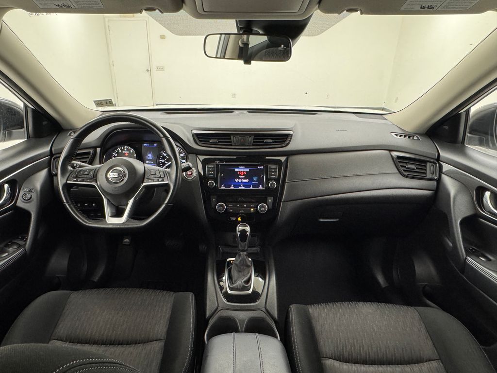 2020 Nissan Rogue SV photo 15