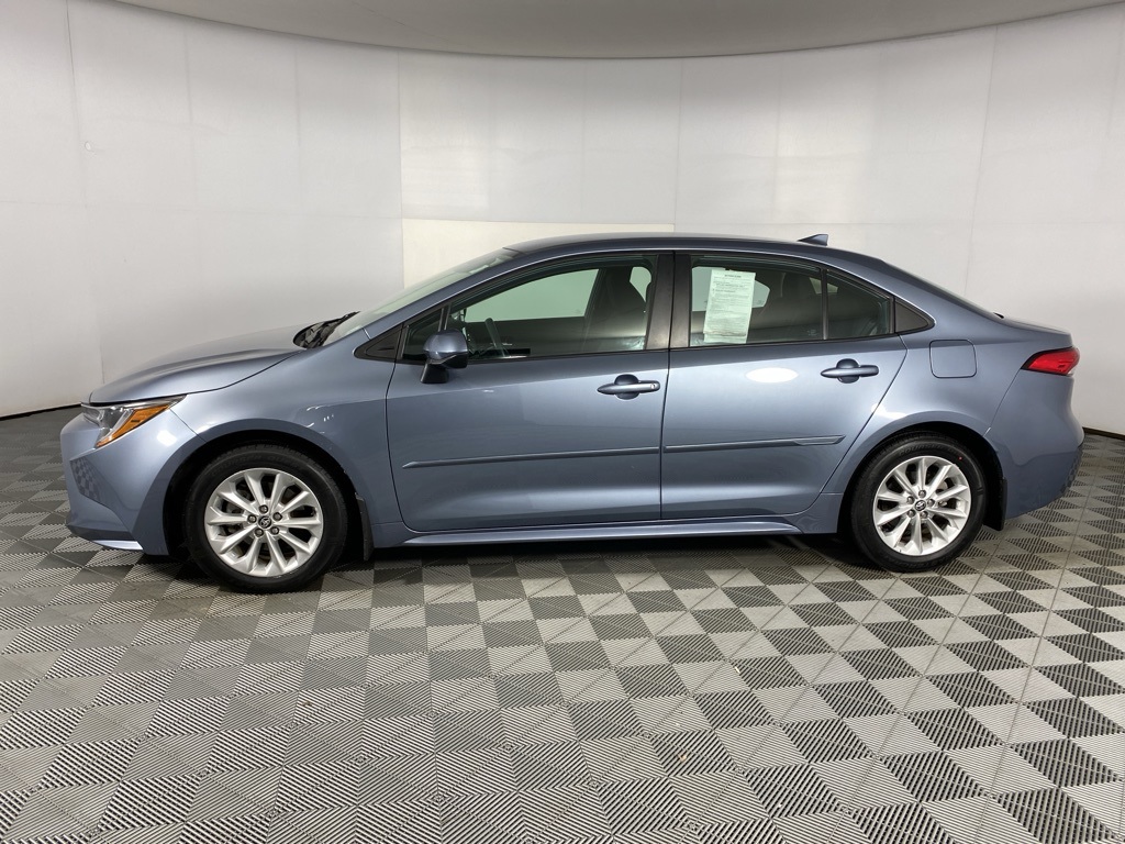 2021 Toyota Corolla LE Premium photo 4