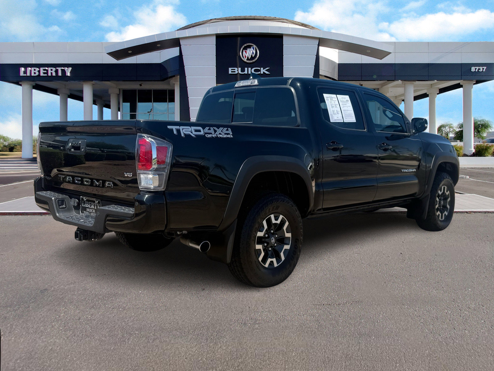 2023 Toyota Tacoma TRD Off-Road V6 SR photo 3