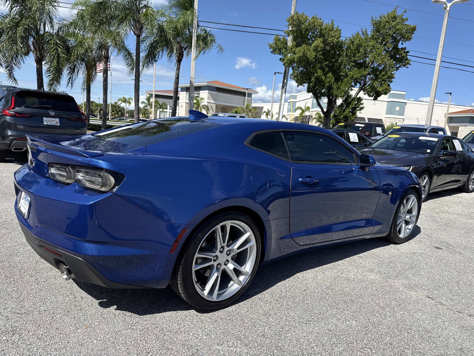 2019 Chevrolet Camaro 1LT photo 3