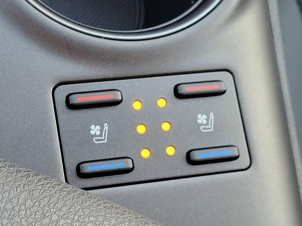 2024 Toyota Camry XSE V6 photo 6