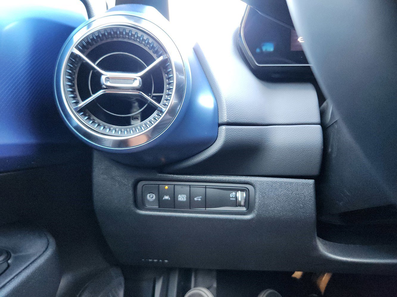 2026 Chevrolet Equinox EV 1LT photo 10