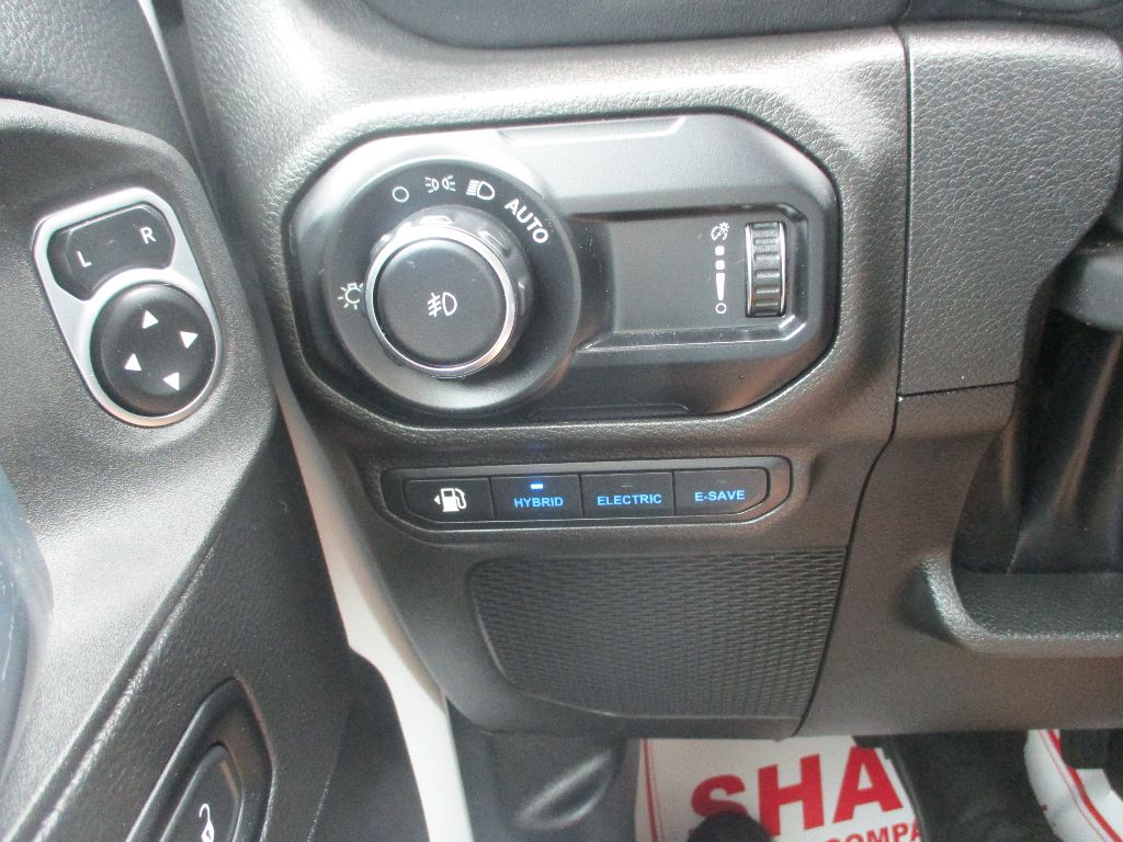 2023 Jeep Wrangler 4xe Sahara photo 14