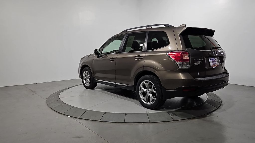 2017 Subaru Forester 2.5i Touring photo 3