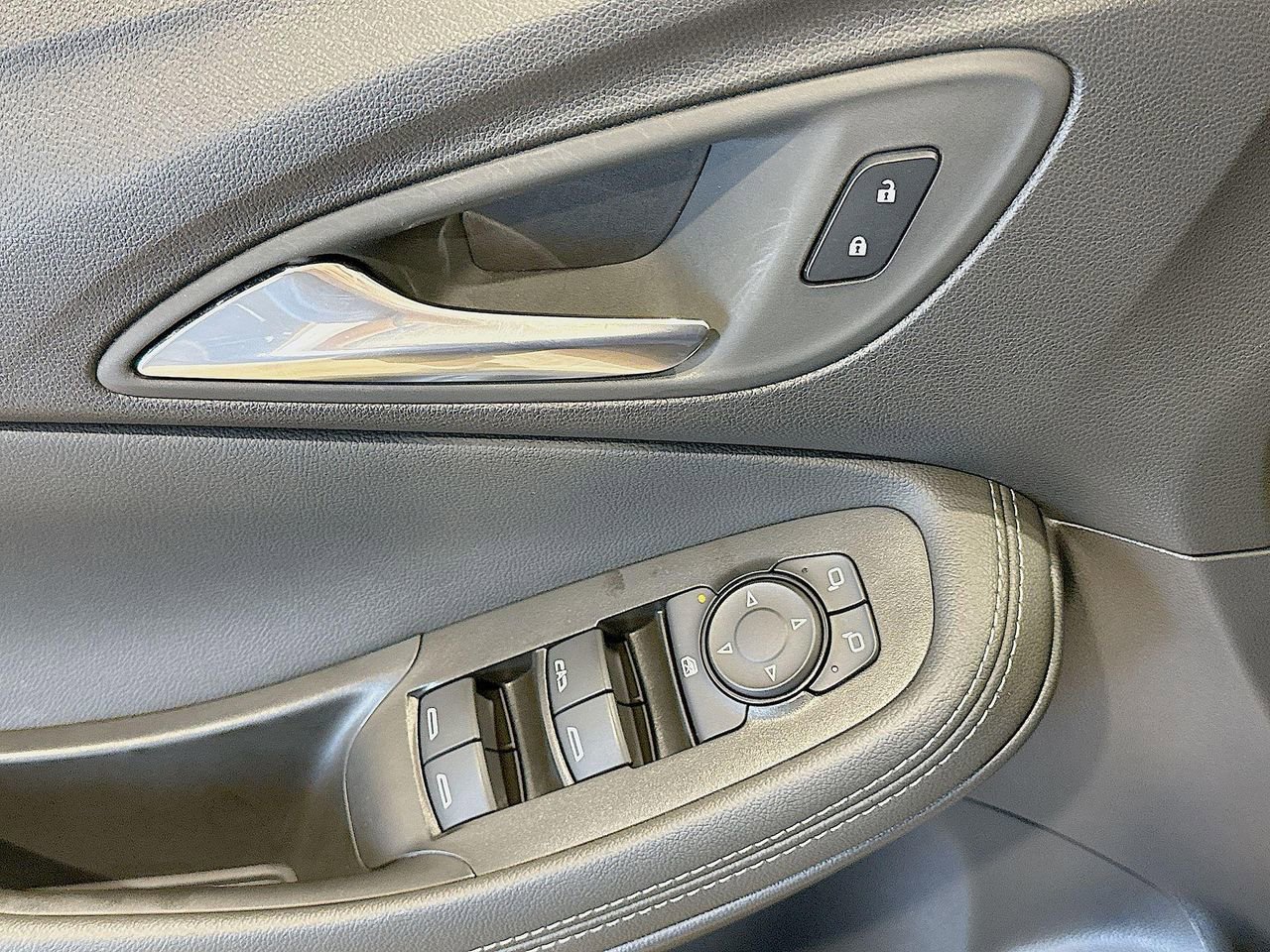 2025 Buick Encore GX Preferred photo 18