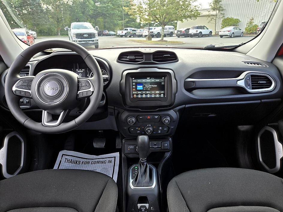 2020 Jeep Renegade Latitude photo 11