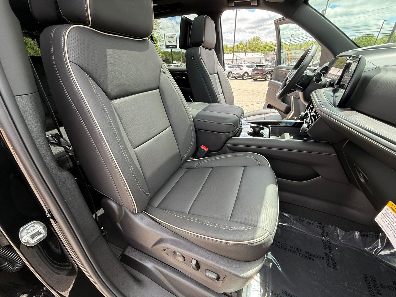 2025 Chevrolet Tahoe Premier photo 37