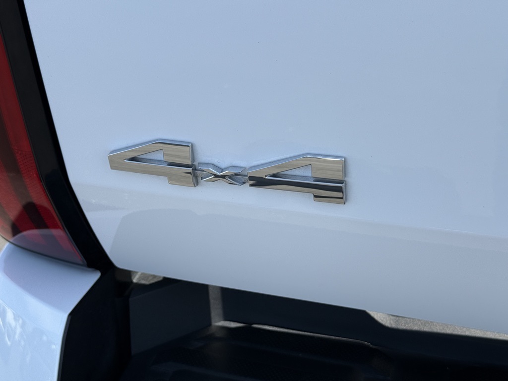 2024 Toyota Tundra SR5 photo 14