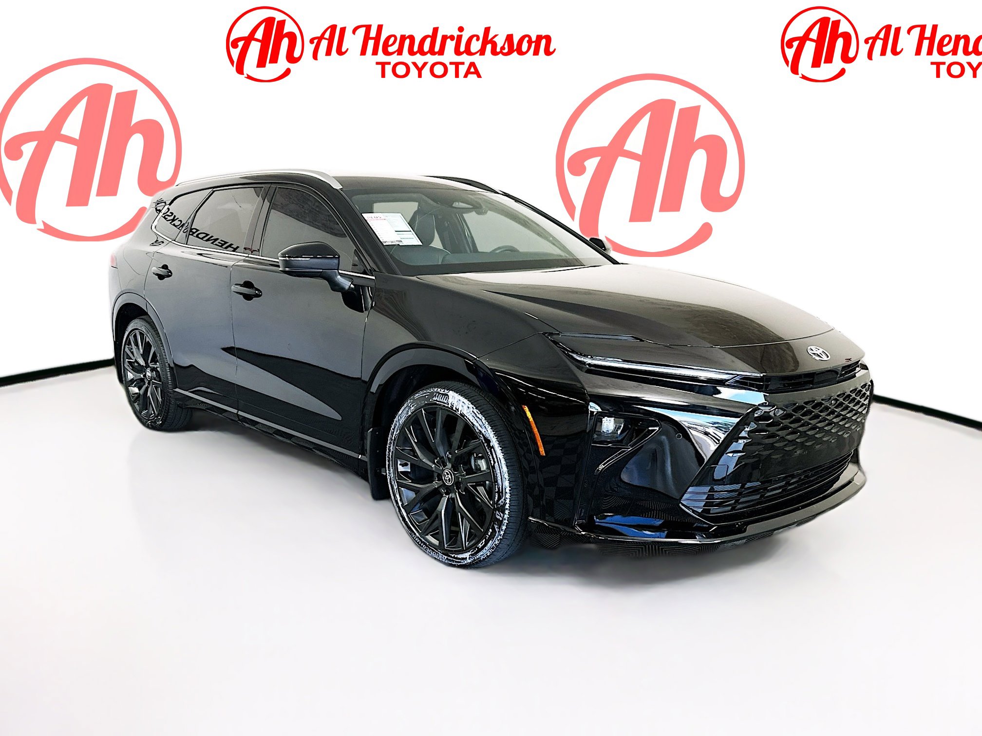 2025 Toyota Crown Signia Limited's photo