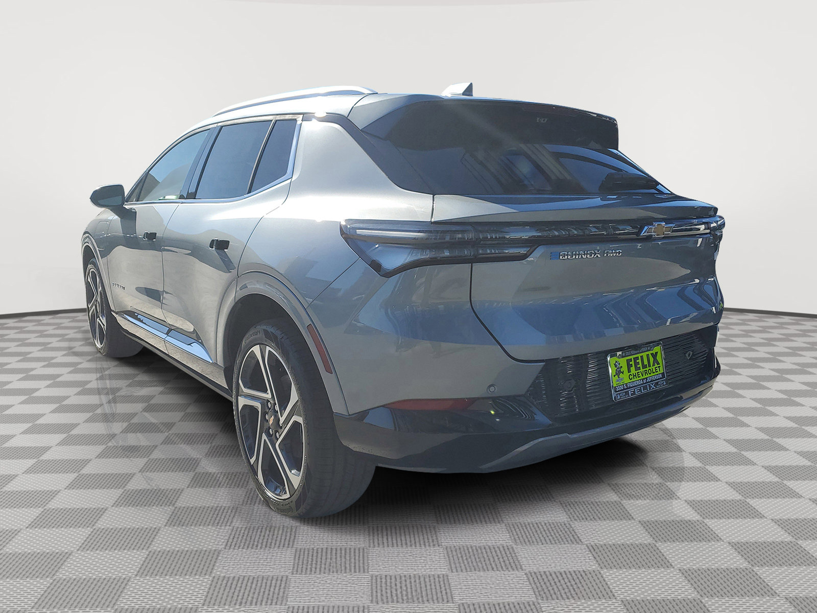 2026 Chevrolet Equinox EV 1LT photo 4