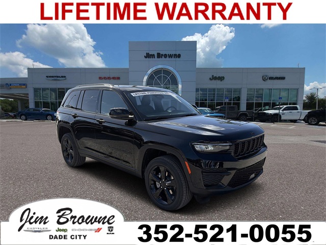 2025 Jeep Grand Cherokee Altitude's photo