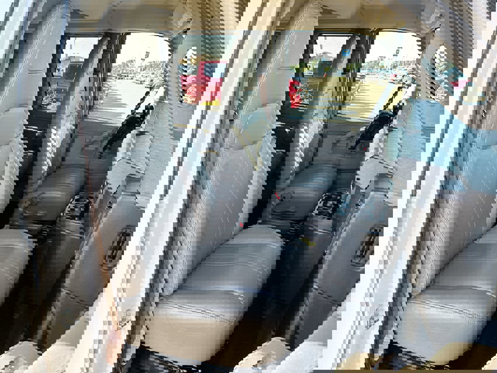 2023 Chevrolet Express Passenger LS photo 21