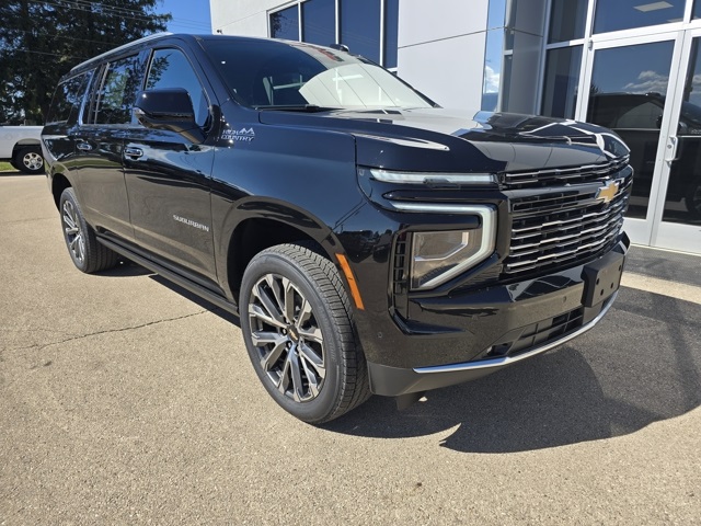 2026 Chevrolet Suburban High Country's photo