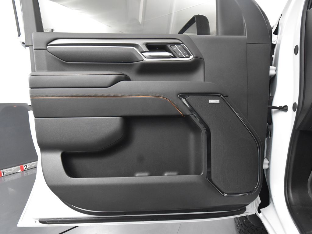 2024 Gmc Sierra HD AT4 photo 12