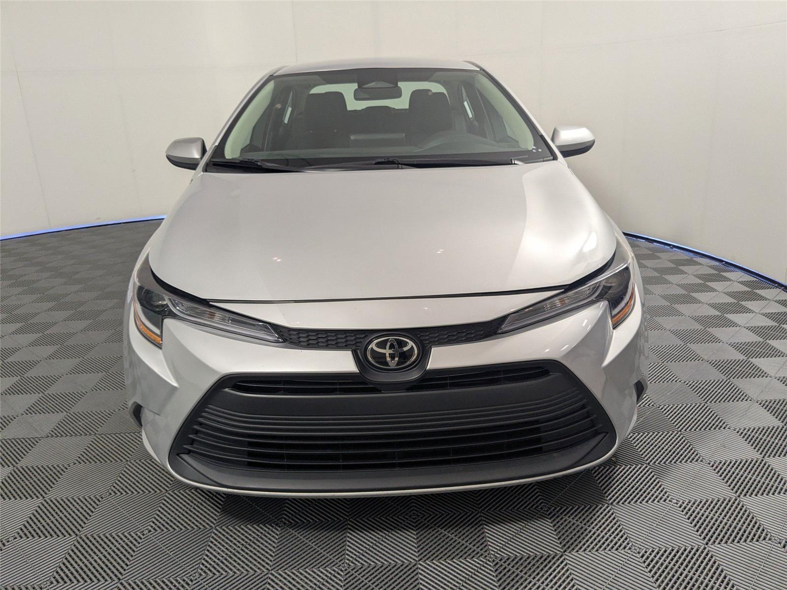 2023 Toyota Corolla LE photo 17