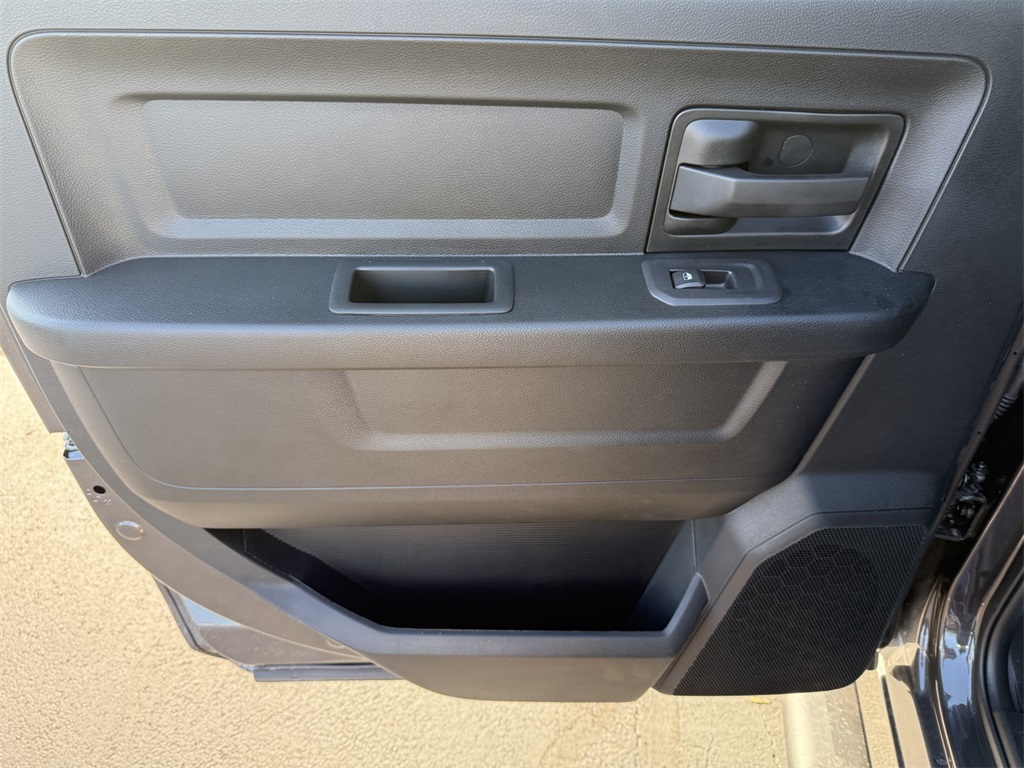 2026 Ram 3500 Tradesman photo 27