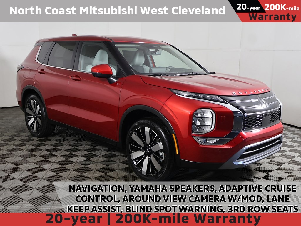 2025 Mitsubishi Outlander SE's photo