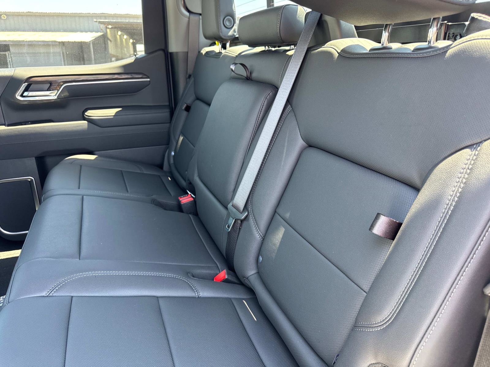 2025 Gmc Sierra 1500 SLT photo 25