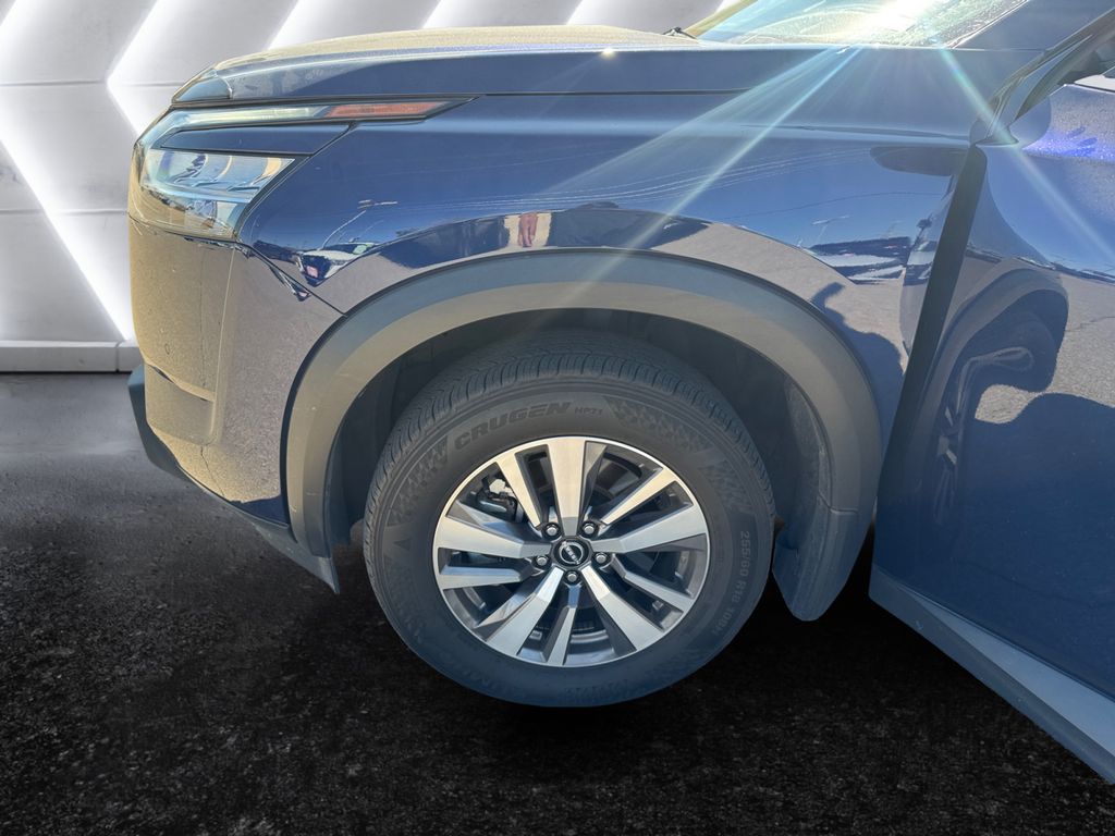 2023 Nissan Pathfinder SL photo 23