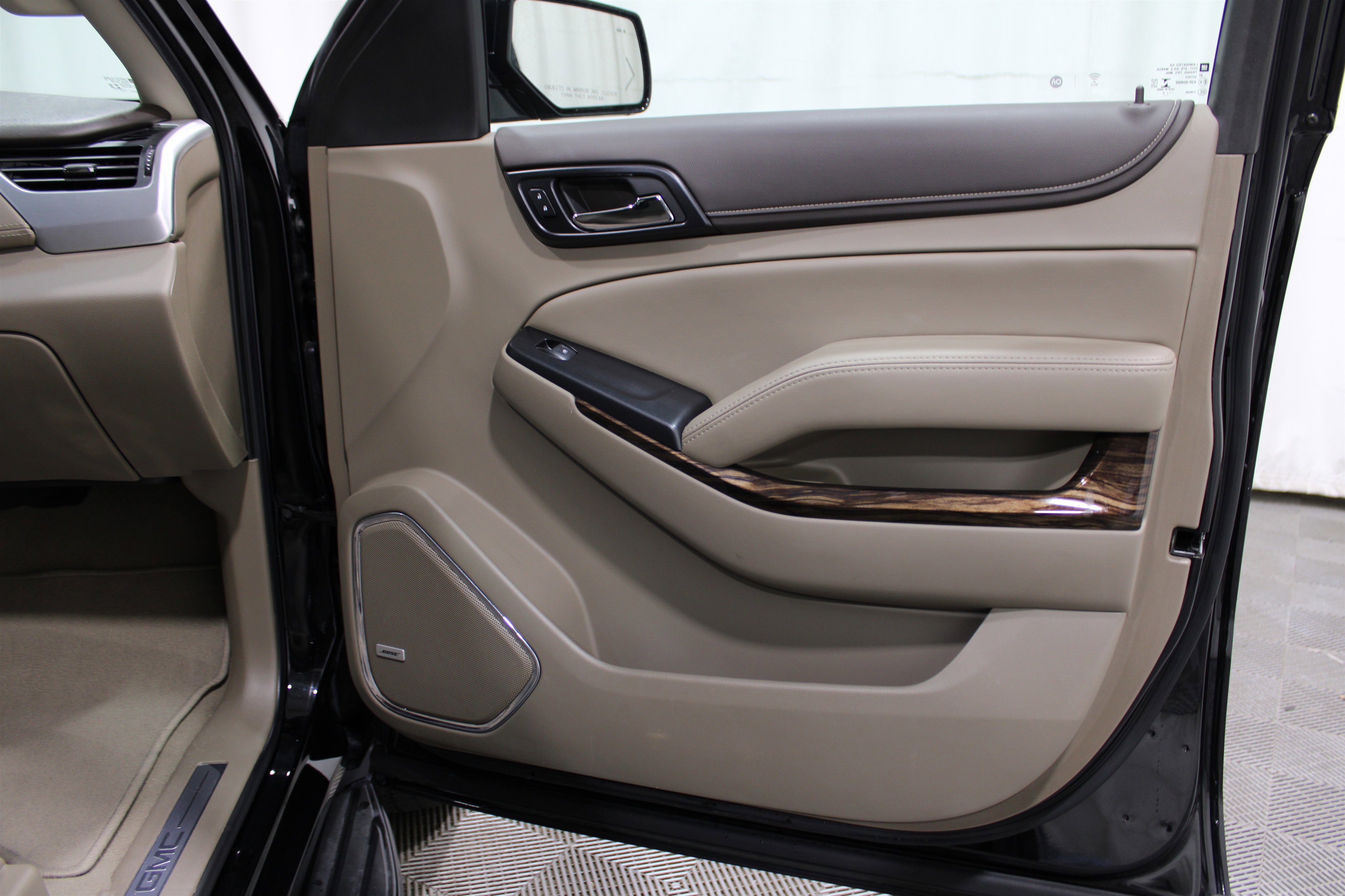 2020 Gmc Yukon SLT photo 20
