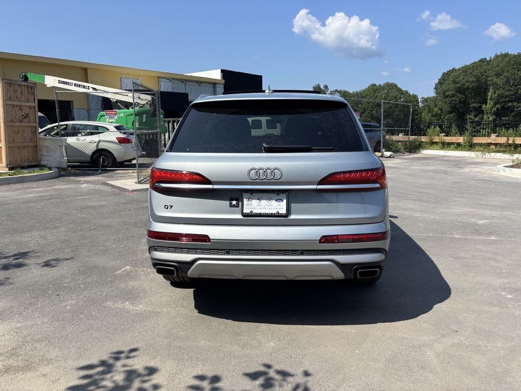 2025 Audi Q7 55 Premium Plus photo 6