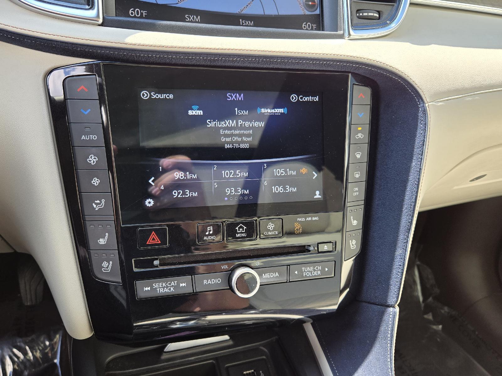 2019 Infiniti QX50 Essential photo 24