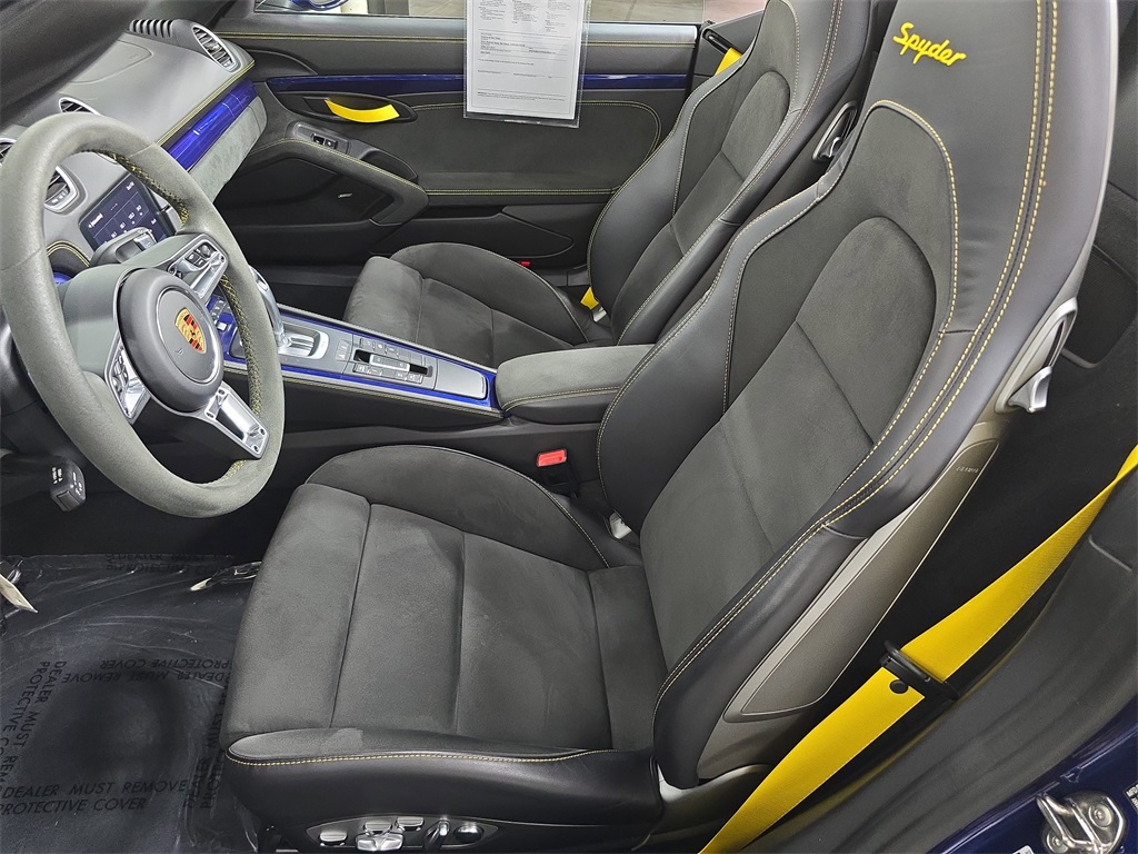 2023 Porsche Boxster Spyder photo 5