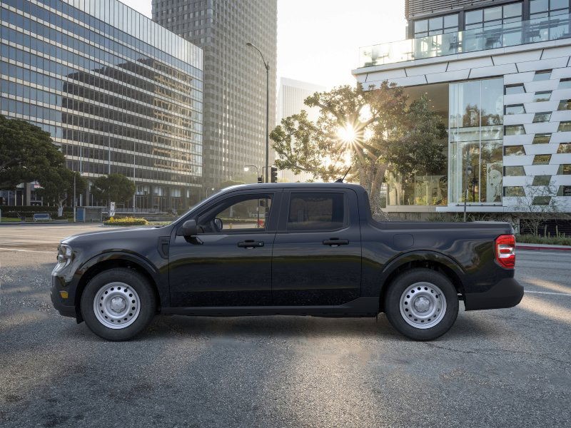 2025 Ford Maverick XL photo 4