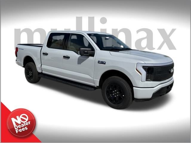 2025 Ford F-150 Lightning XLT's photo