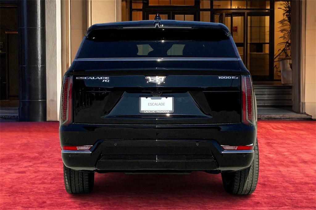 2025 Cadillac Escalade IQ Luxury photo 5