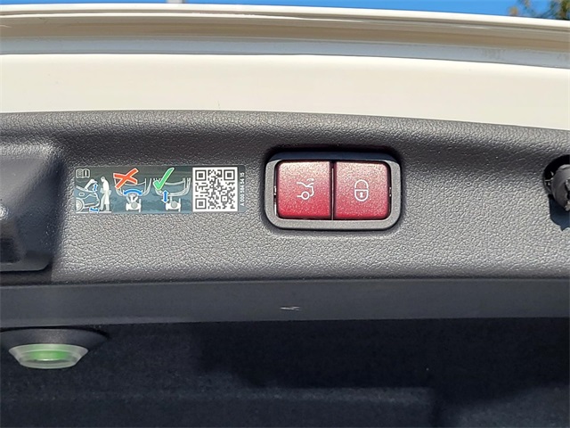 2025 Mercedes Benz C 300 photo 10