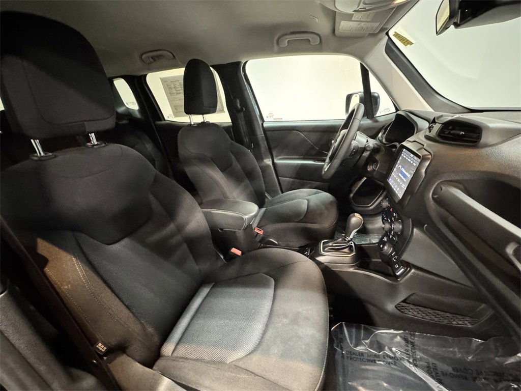 2023 Jeep Renegade Latitude Upland photo 23