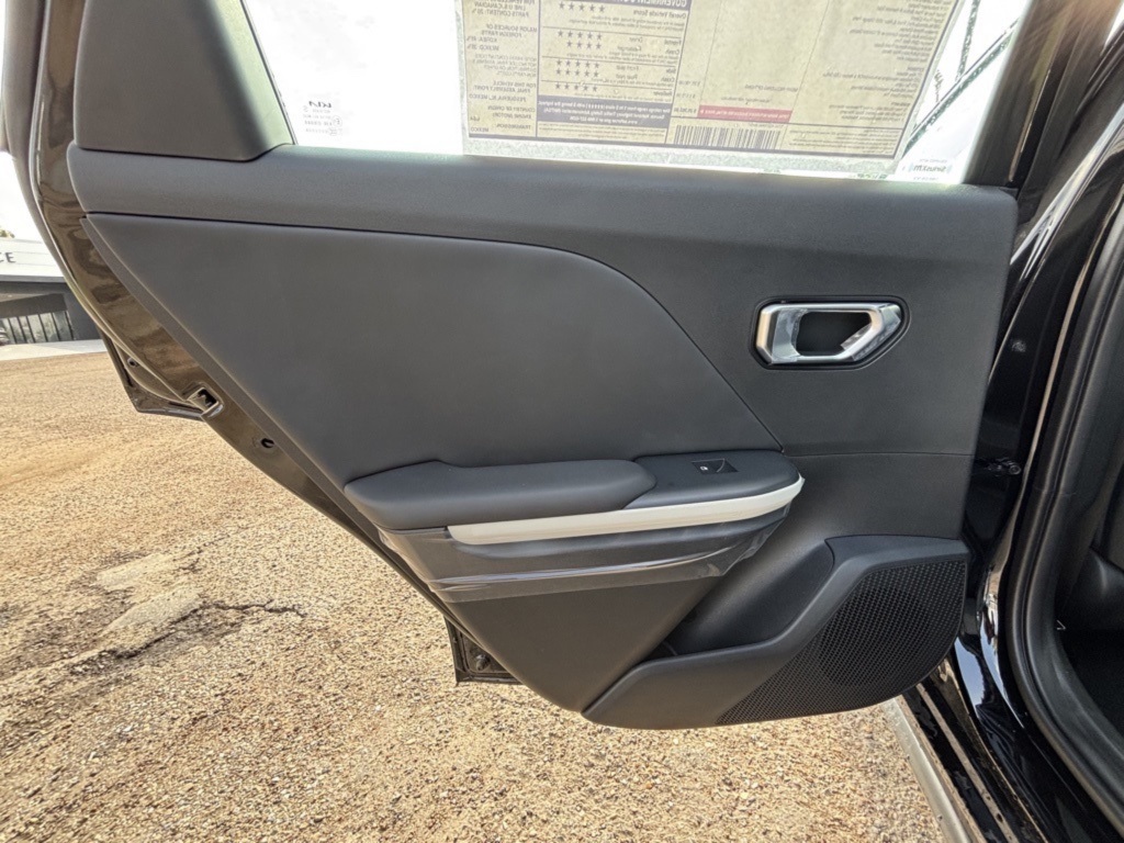 2025 Kia K4 GT-Line photo 13