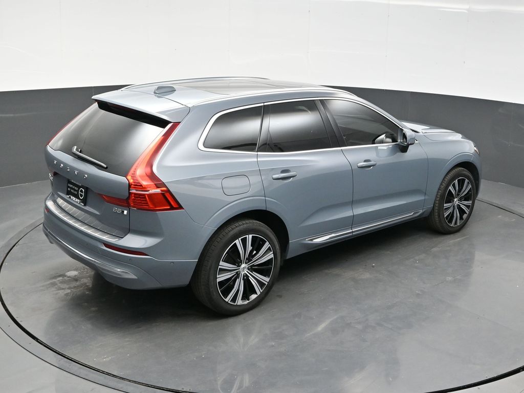 2023 Volvo XC60 B5 Plus photo 32
