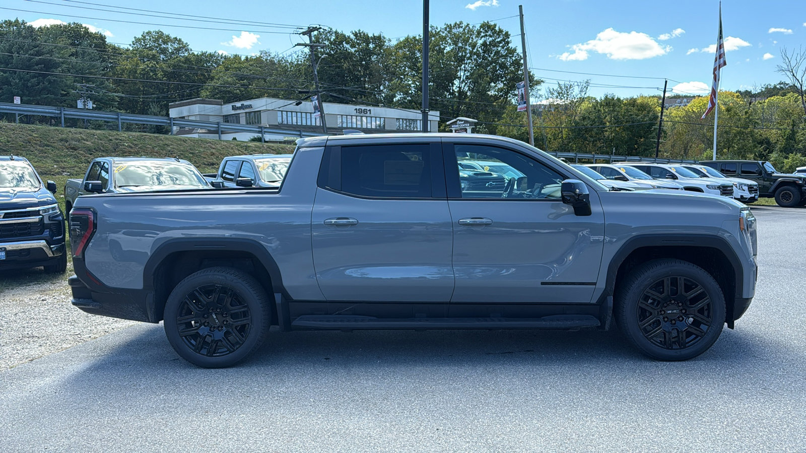 2026 Gmc Sierra Elevation photo 3