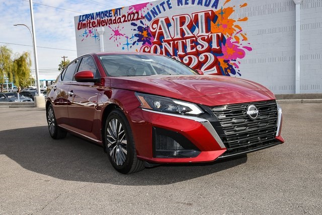 2025 Nissan Altima SV's photo