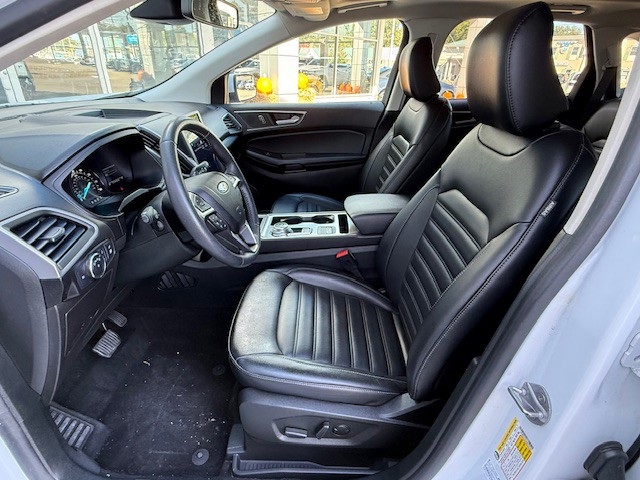 2022 Ford Edge SEL photo 11