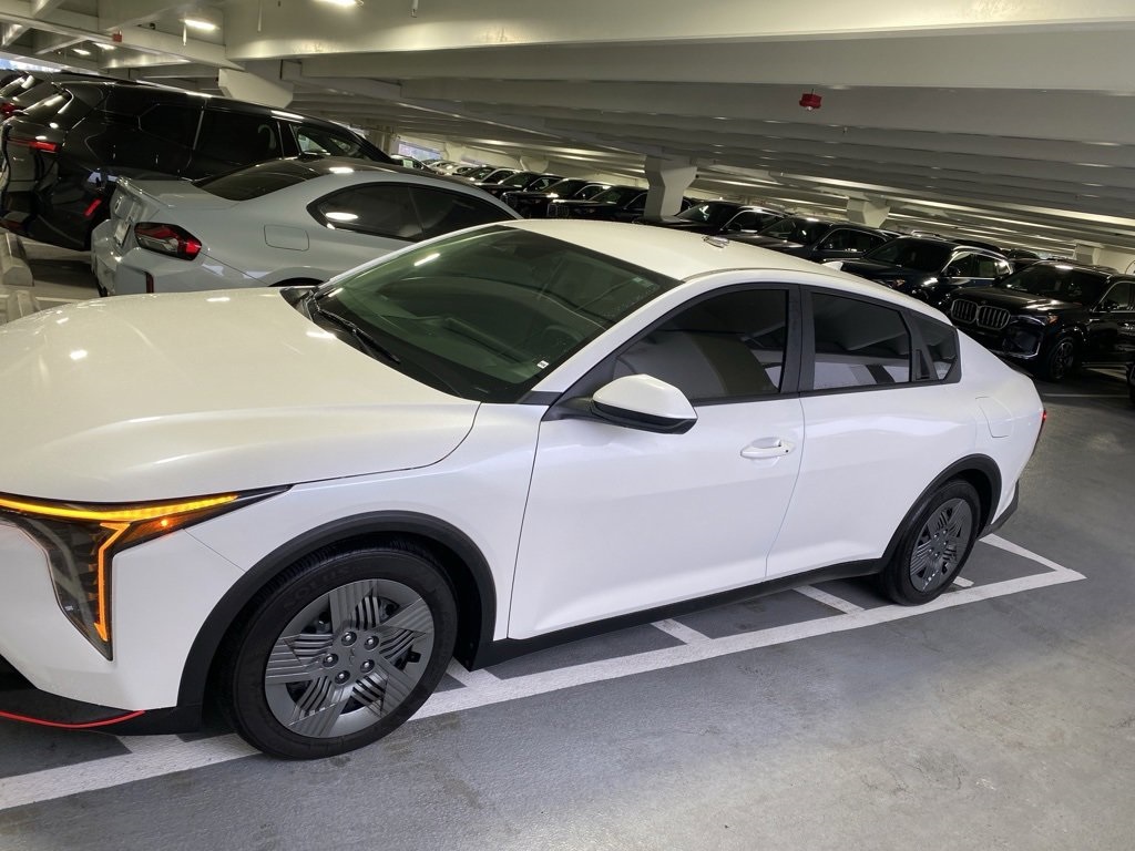 2025 Kia K4 LX photo 2