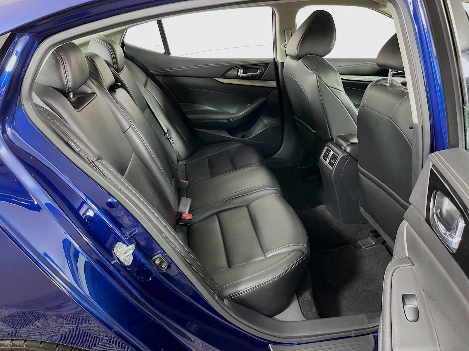 2020 Nissan Maxima SV photo 20