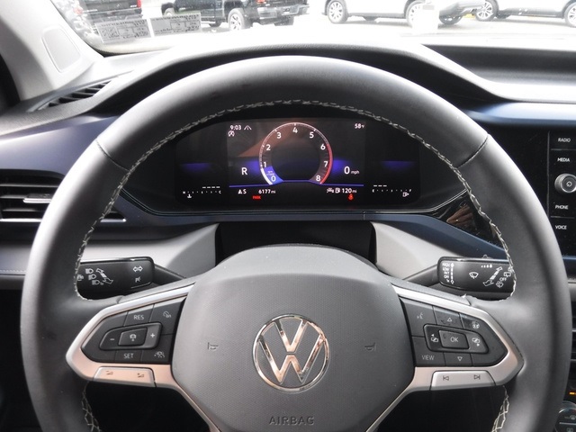 2024 Volkswagen Taos SE photo 21