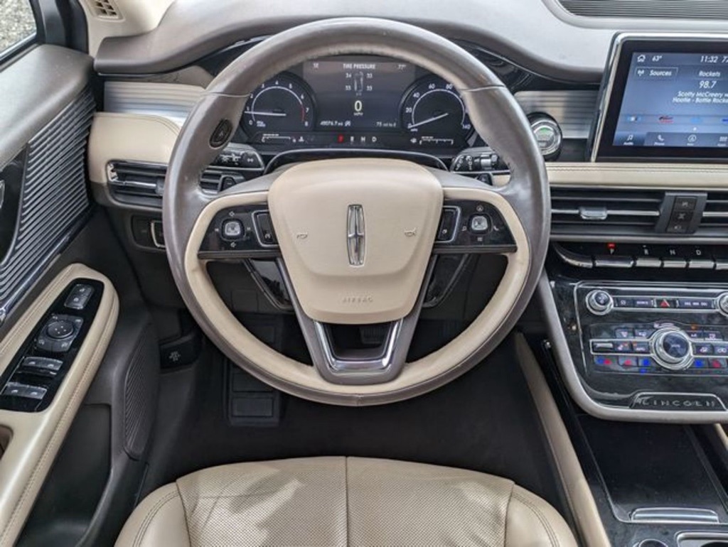2021 Lincoln Corsair Standard photo 11