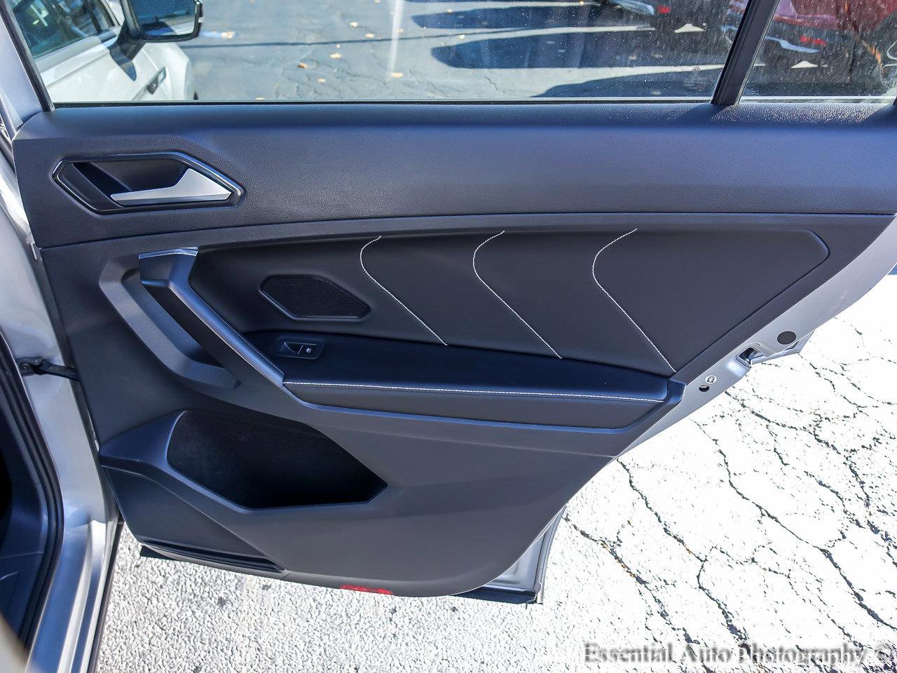 2023 VOLKSWAGEN TIGUAN - Image 21