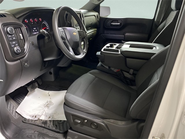 2023 Chevrolet Silverado 1500 Custom photo 3