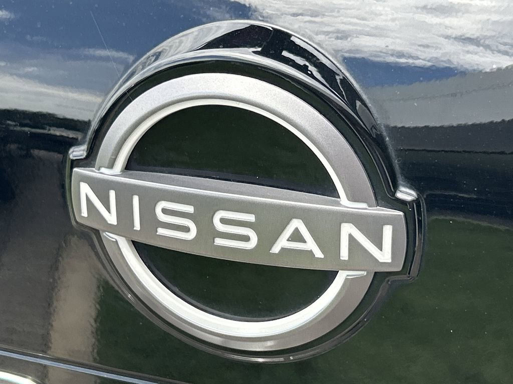 2023 Nissan Rogue SV photo 10