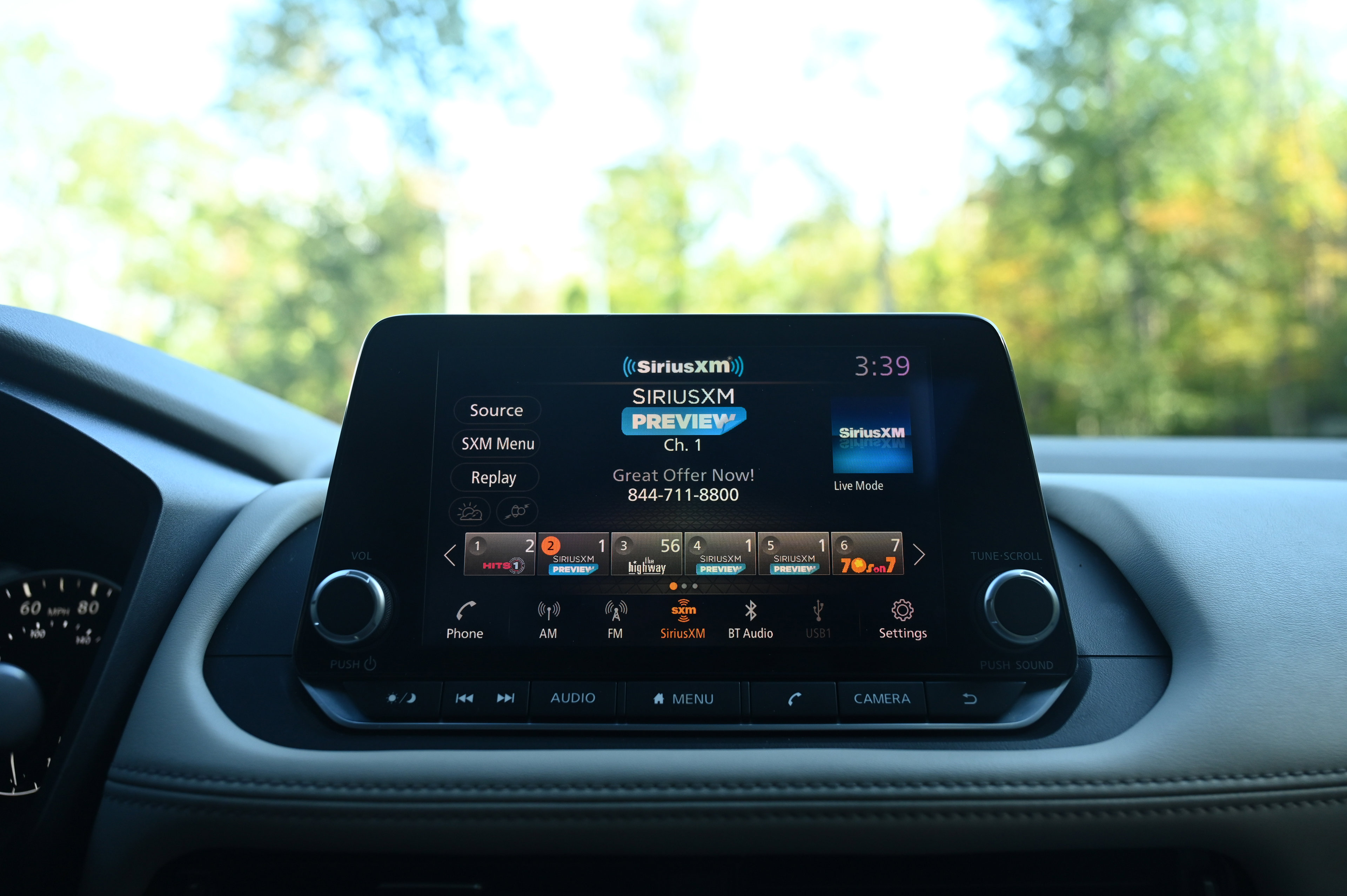 2022 Nissan Rogue SV photo 12