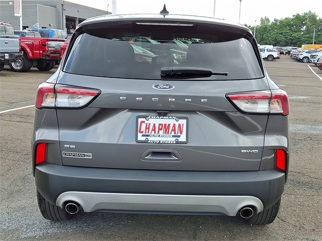 2022 Ford Escape SE photo 3